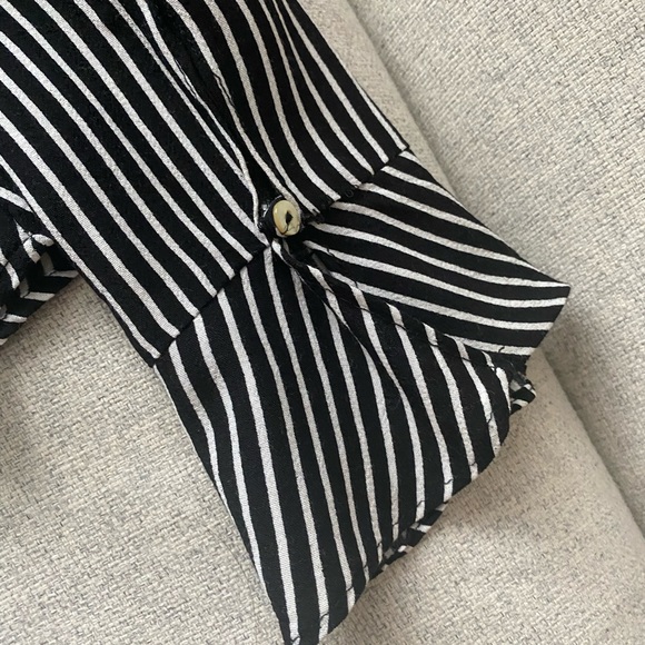 Zara XS striped blouse - Picture 2 of 5